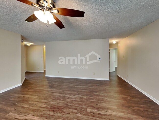 Photo - 6725 W Philadelphia Dr