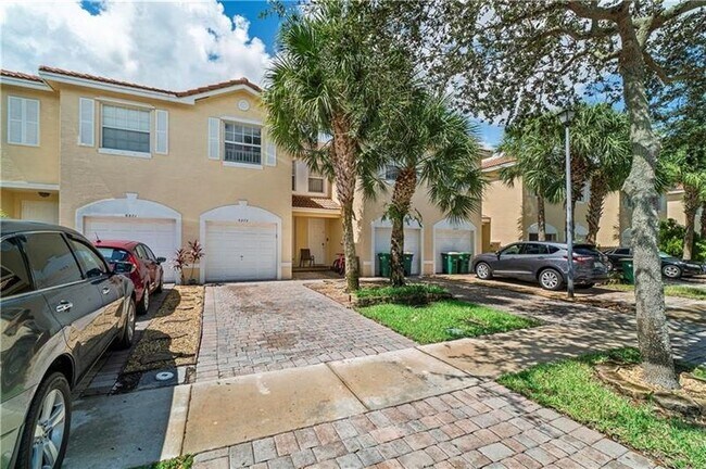 Photo - 6373 Landings Way