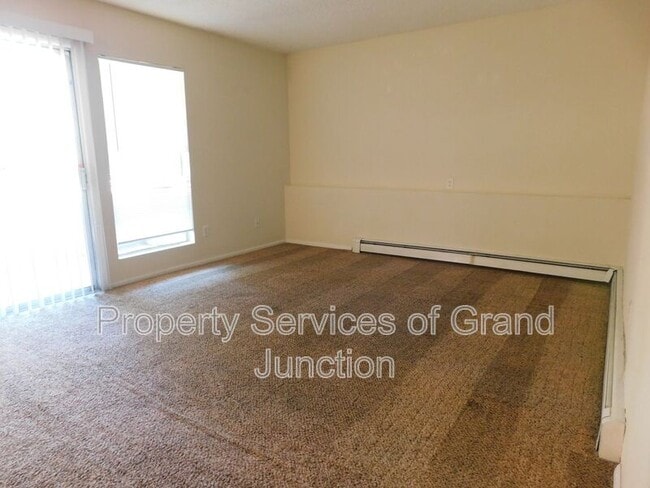 Photo - 805 E Cedar Ct Unit B