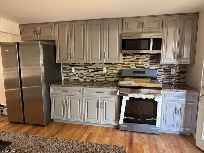 Photo - 87 Fairview Ave