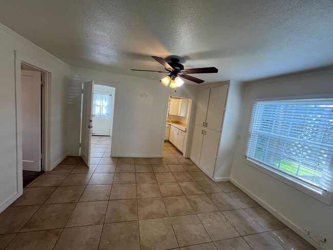 Photo - 360 E Foster Rd Unidad 360 E. Foster Rd.