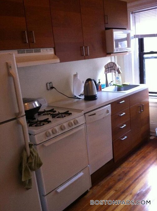 Photo - 533 Newbury St Unit 2R