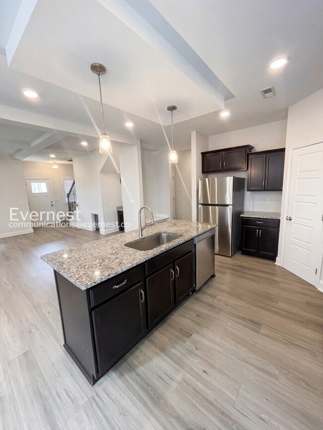 Photo - 817 Marksman Ct