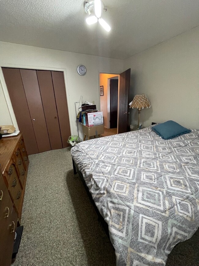 Photo - 2322 7th St E