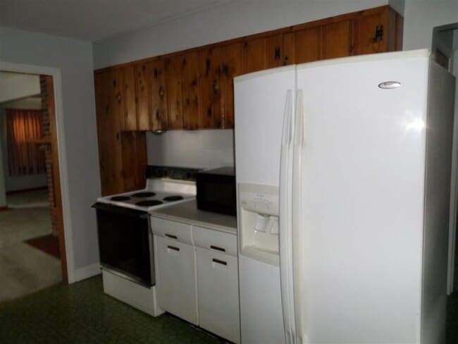 Photo - Great house very close to JMU!