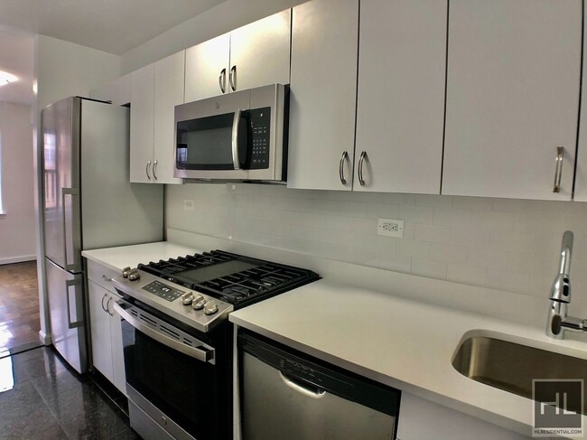 Photo - BEEKMAN PLACE Unit 12F