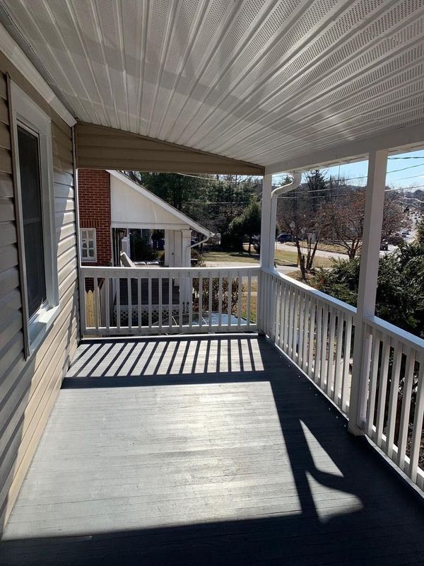 Photo - 9407 Colesville Rd