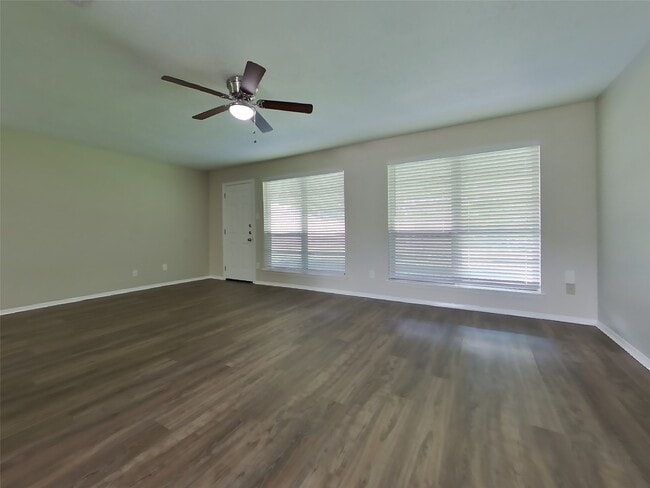 Photo - 2706 King James Ct