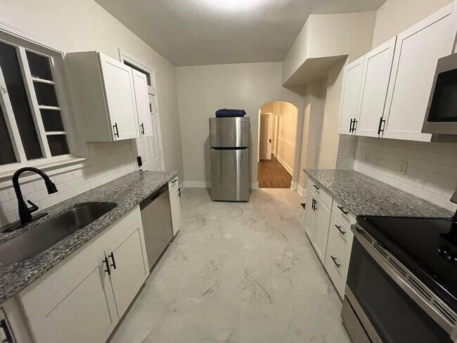 Photo - 287 E Woodrow Ave