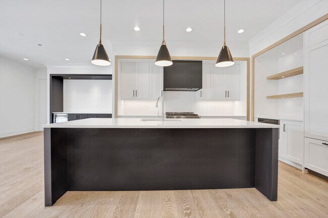 Photo - 4920 N Lincoln Ave Unidad 2W