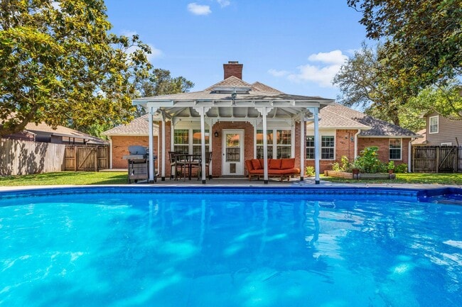 Photo - 508 Garden Oaks Cove