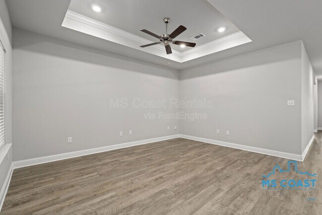 Photo - 5759 Overland Dr