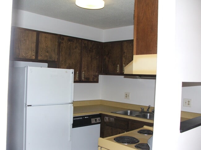Building Photo - 92 Quarry Hill Rd Unit #8 Rental