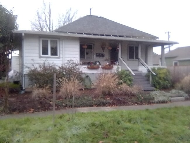 streetview (1) - 1124 Almaden St