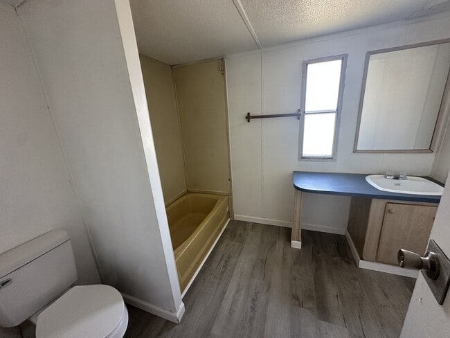 Photo - 8004 Reynolda Rd