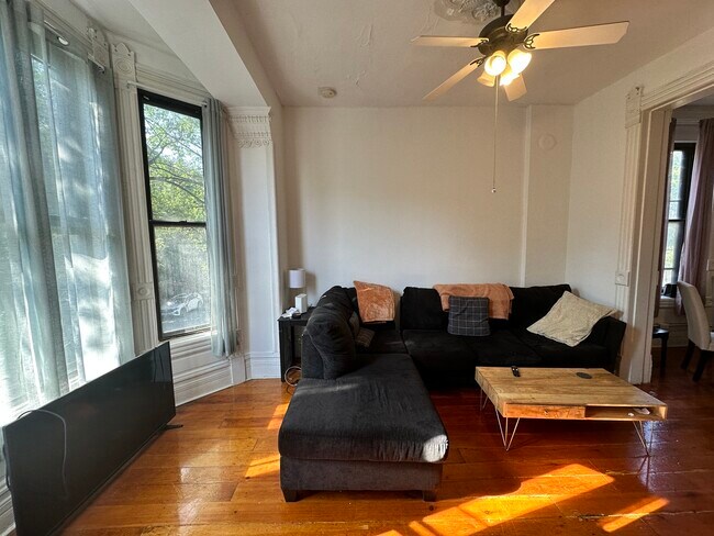 Photo - 1239 N Noble St