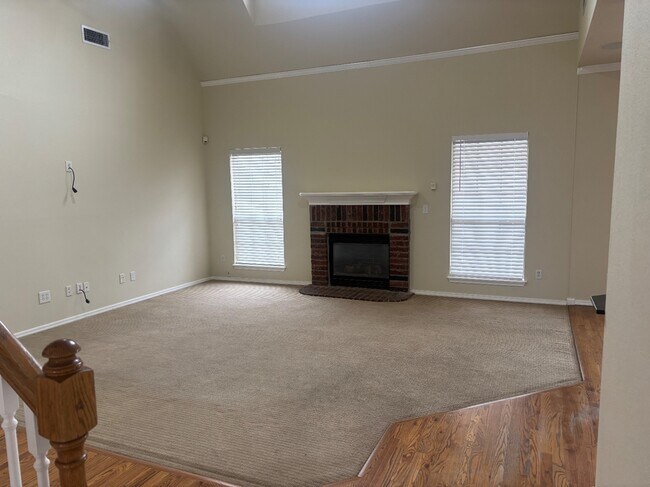 Photo - 4000 W Waco St