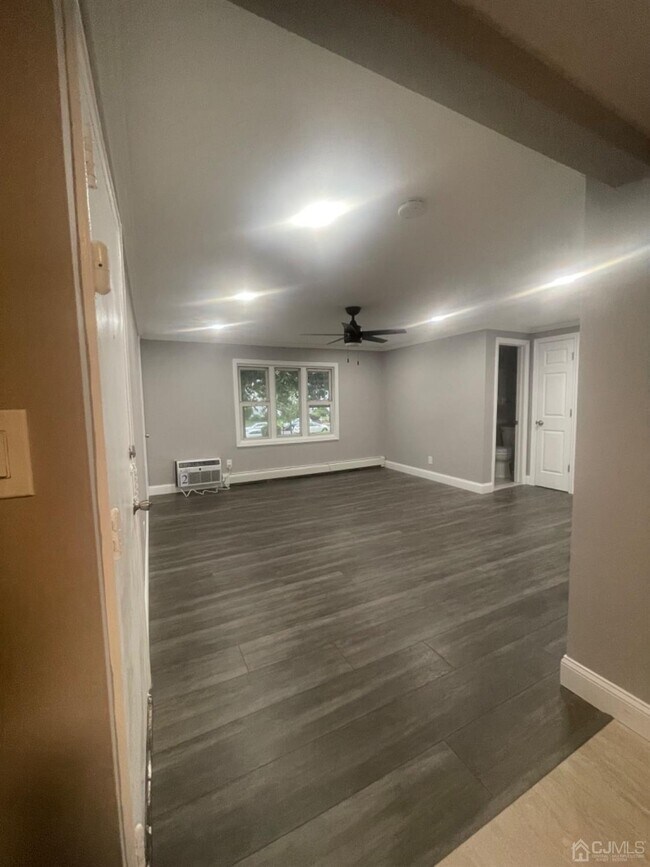 Photo - 22 Garfield Park