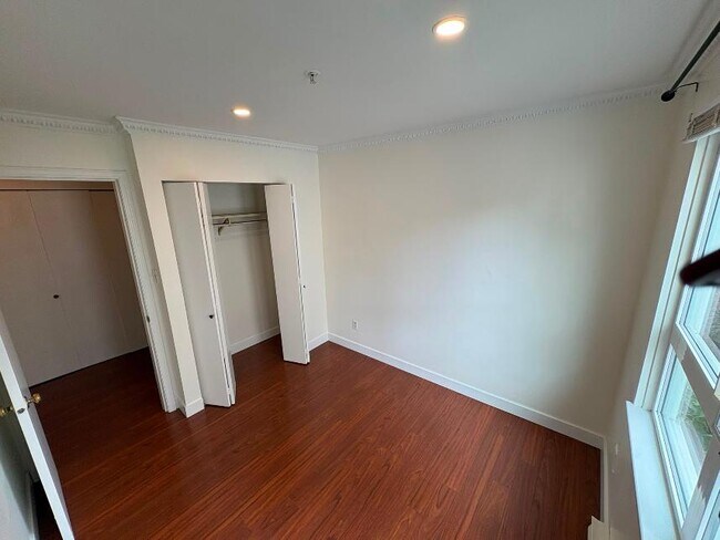 921 Thurlow St Unité 303