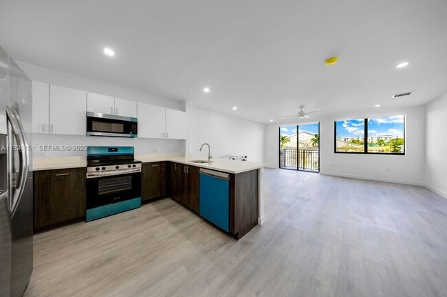 Photo - 20 NE 19th Ave Unit 210