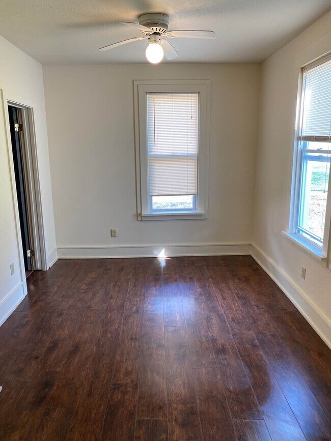 Photo - 645 Cullum St Unit 645