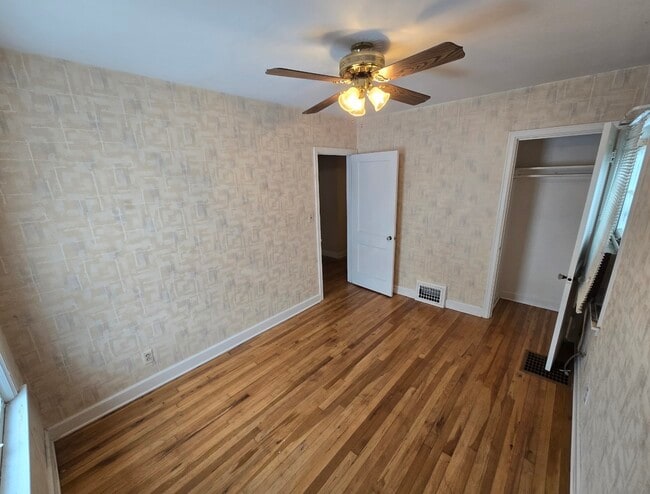 Photo - 2007 46th St