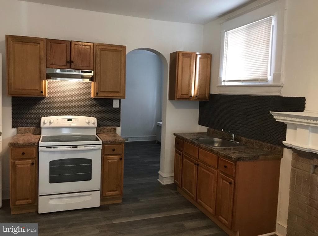 Photo - 4832 E Roosevelt Blvd