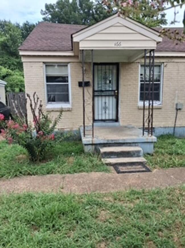 Photo - 166 Eastview Dr