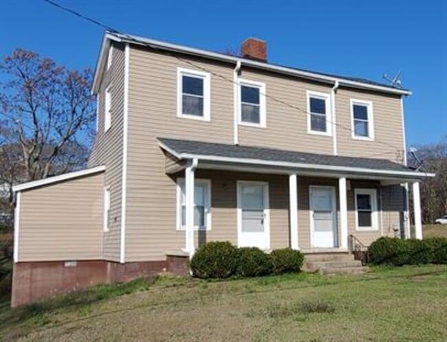 Photo - 104 Drugstore St