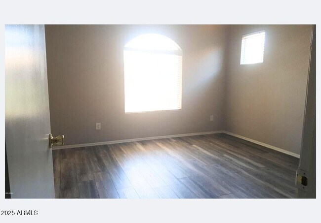 Photo - 1410 E Mobile Ln