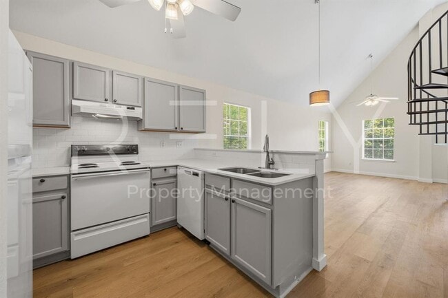 Photo - 2908 Whisper Oaks Ln