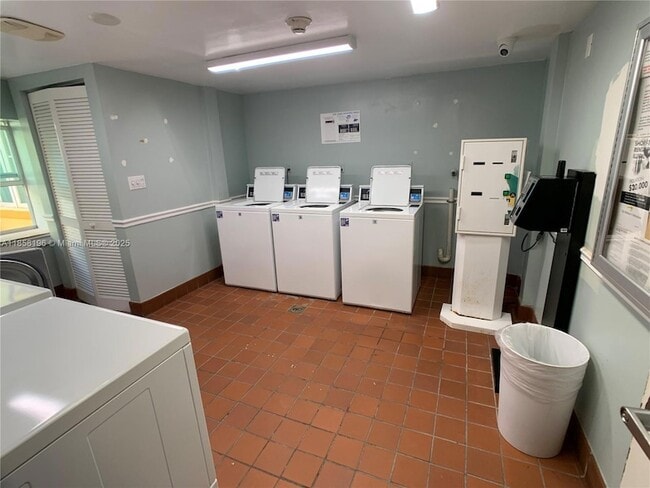 Photo - 1308 Drexel Ave Unit 105