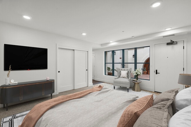 Unit 100 - 800 Santa Barbara