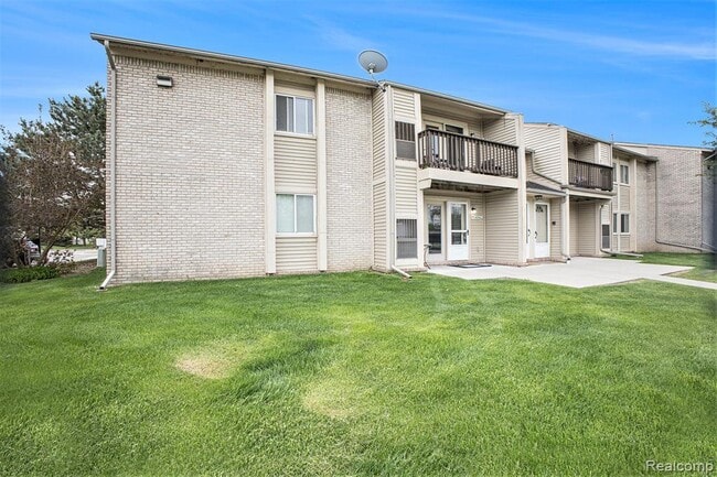 Photo - 15054 Riverside Dr