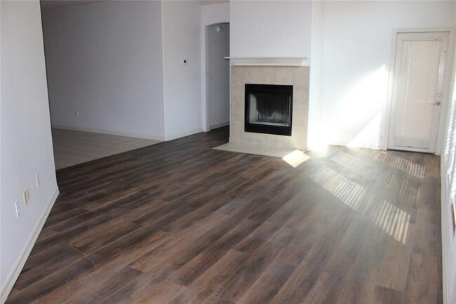 Photo - 112 Clearwater Ct