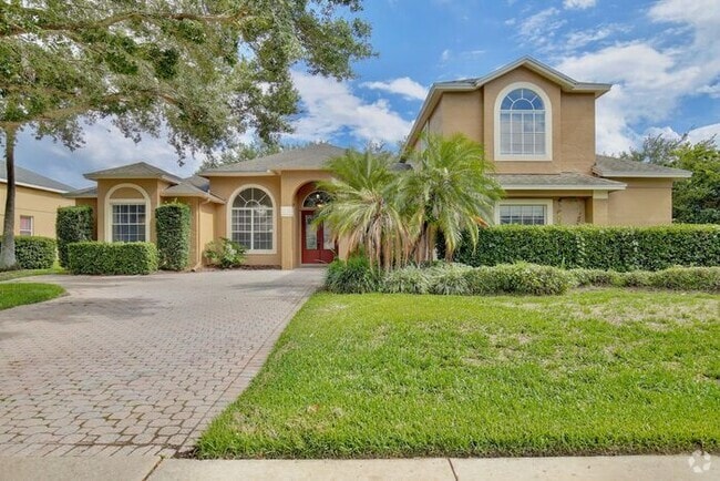 Building Photo - Stunning 4/3 Pool Home with a Bonus Room a...