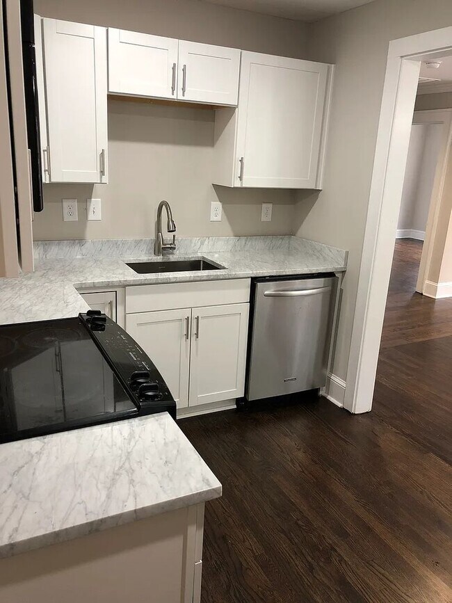 Photo - 4 Bed 2 Bath in Atlanta!