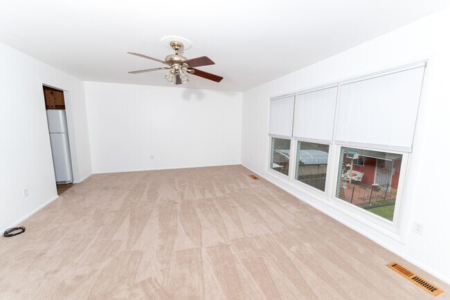 Living Room - 5 Farnsworth Rd