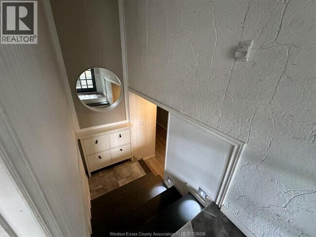 Photo - 1665 Orford St