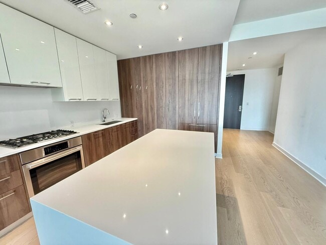Building Photo - 1650 Silver Hill Dr Rental
