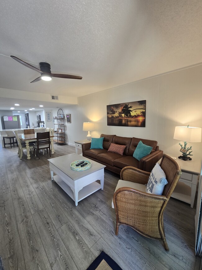 Building Photo - 26 S Forest Beach Dr Unit #62