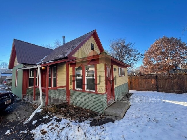 Building Photo - 1505 Sherwood St Unit #2