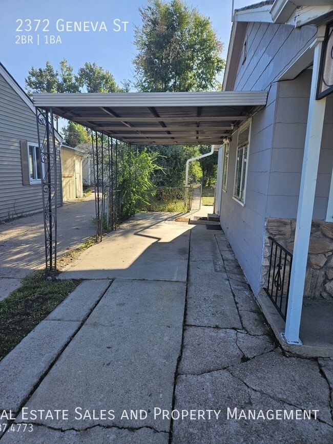 Photo - 2372 Geneva St