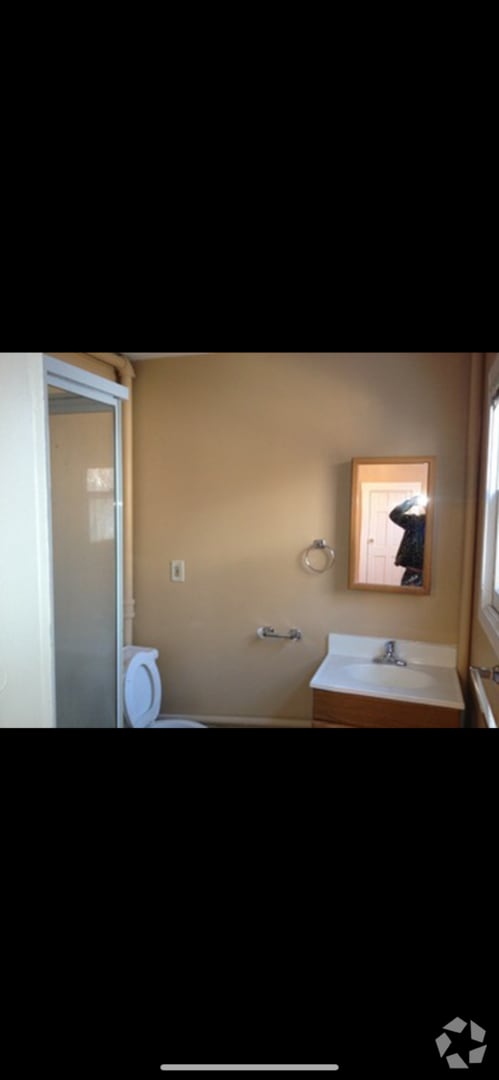 Building Photo - 2804 Harriet Ave Unit 1 Rental