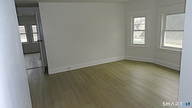 Photo - 1655 Iranistan Ave