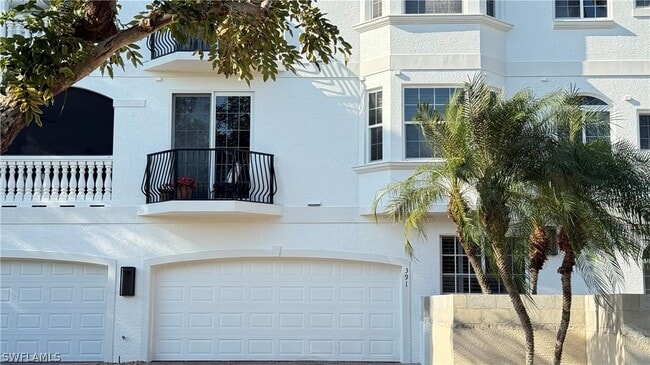 Building Photo - 391 4th St S Unit 401