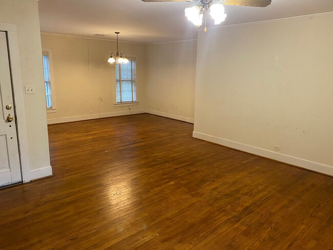 Photo - 600 Minden St