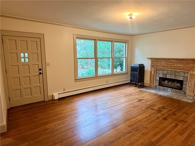Photo - 107 Stardust Ln