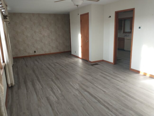 Photo - 155 N Kill Rd