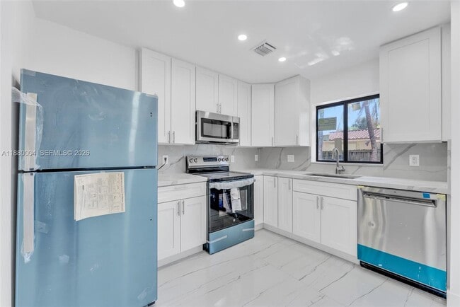 Photo - 3030 Arthur St